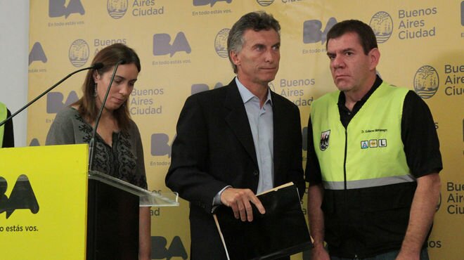 Difunden un video de empleados del gobierno porteño agrediendo a un vendedor ambulante